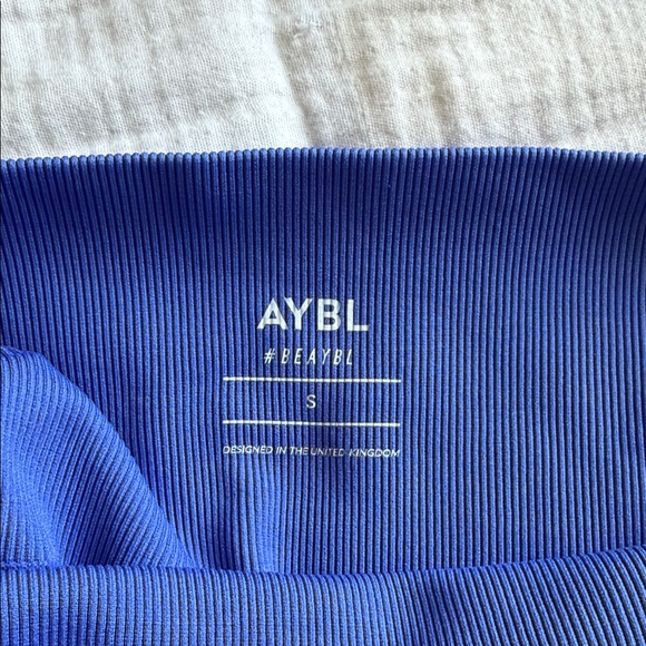 AYBL Empower Seamless SET | Medium Top and Small Shorts - Picture 5 of 5